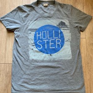 Hollister T-shirt